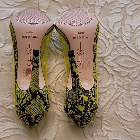 Jessica Simpson Green Transparent Snakeskin Print Heels - Picture 13 of 15